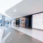 Cómo es la arquitectura de centros comerciales como Paseo Arcos Bosques_abraham cababie daniel